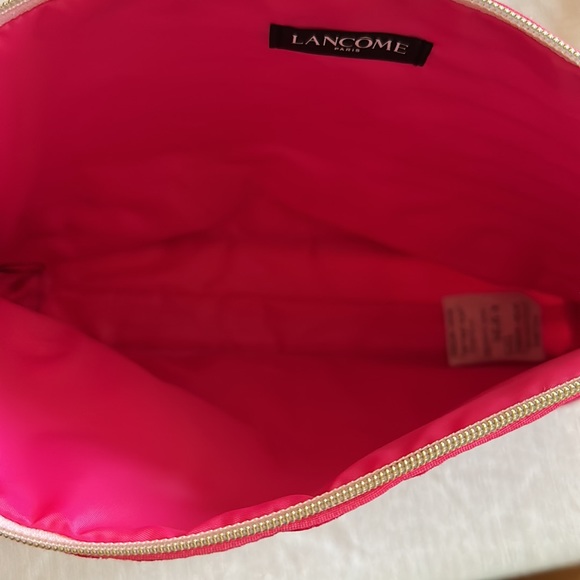 HOST PICK!! NEW💗LANCÔME HOT PINK LARGE ZIP BAG TEXTURED FABRIC- FAB GOLD CHARM - Picture 5 of 6